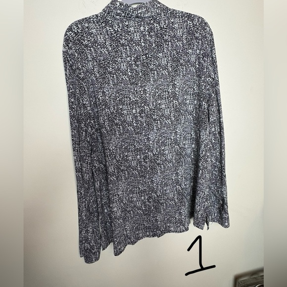 Black and White Button-Up Shirt - Picture 5 of 5